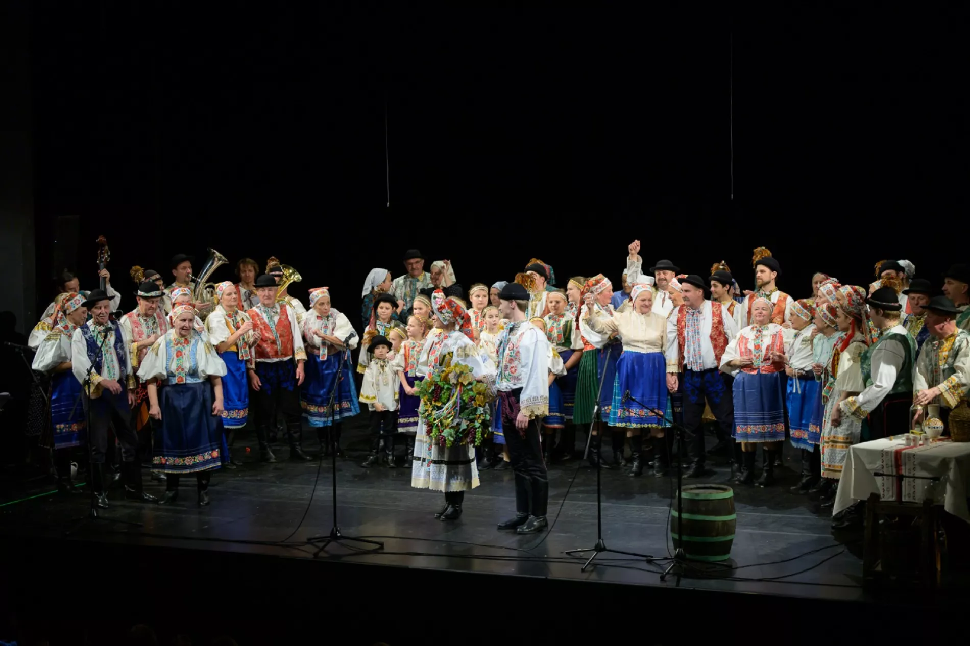 Autentický folklór