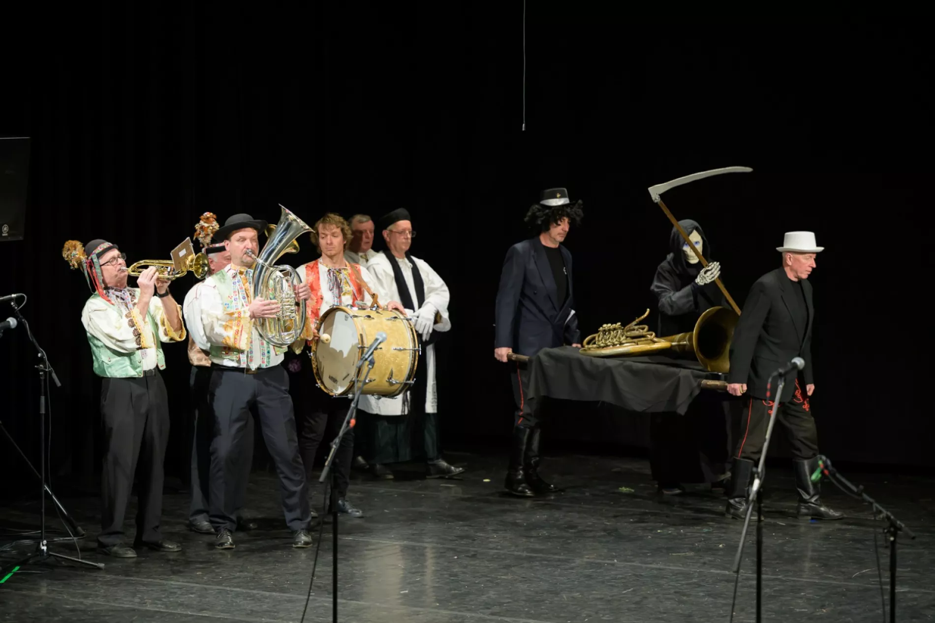 Autentický folklór